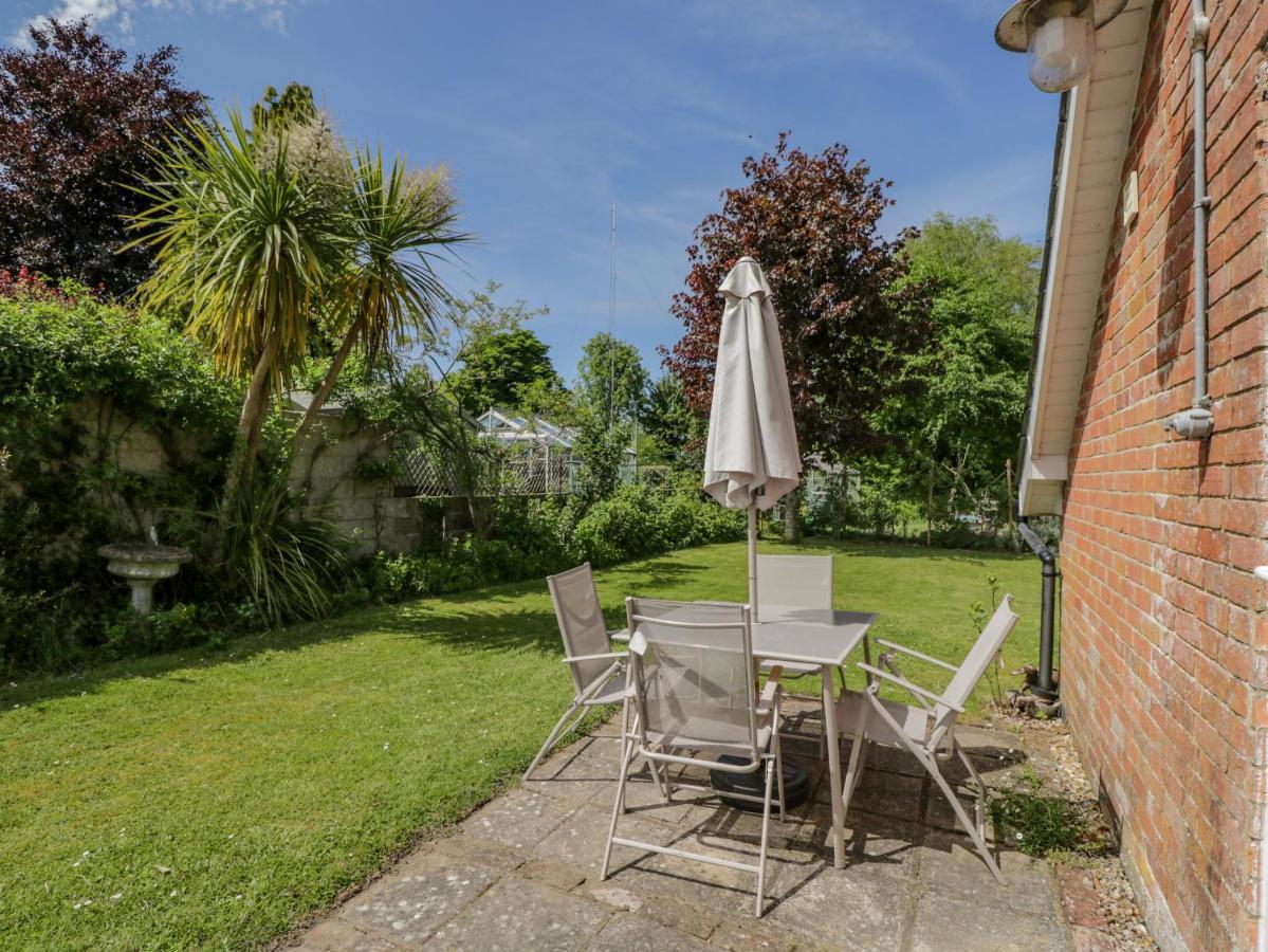 Parkfield Cottage Sturminster Marshall Buitenkant foto